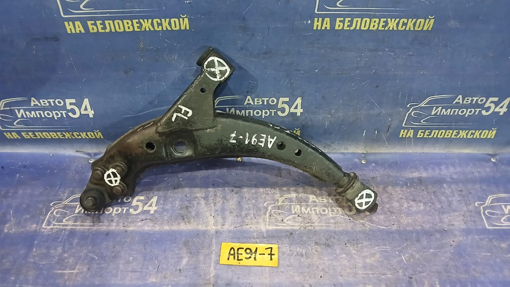Рычаг передний левый TOYOTA LEVIN 1990