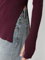 Водолазка с разрезом из хлопка