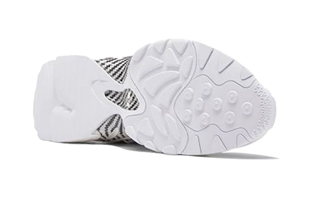 Кроссовки Reebok Trideca 200