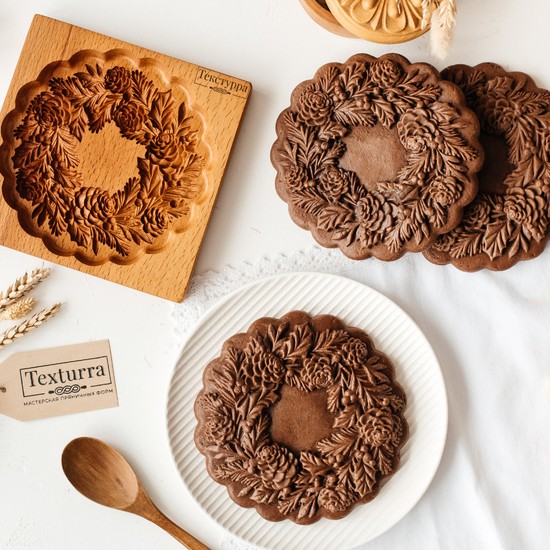 Пряничная форма Венок с шишками