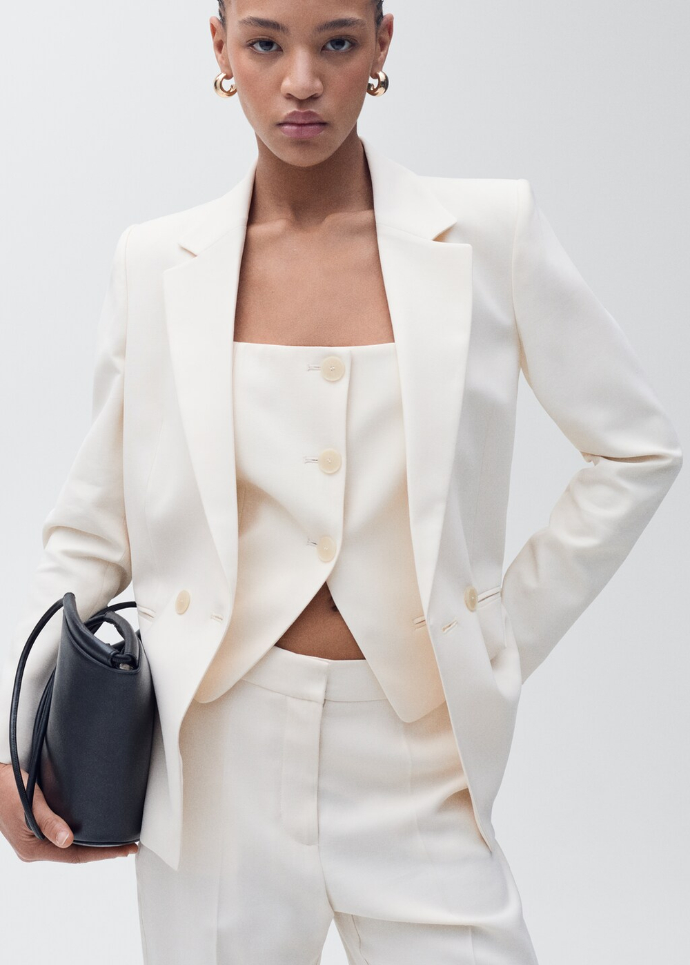 Костюмный жилет с открытой спиной