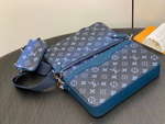 Сумка-мессенджер Louis Vuitton