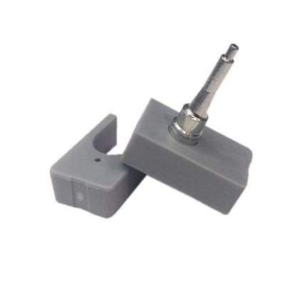 Вставка с иглой белого цвета для бирки 61х80 мм