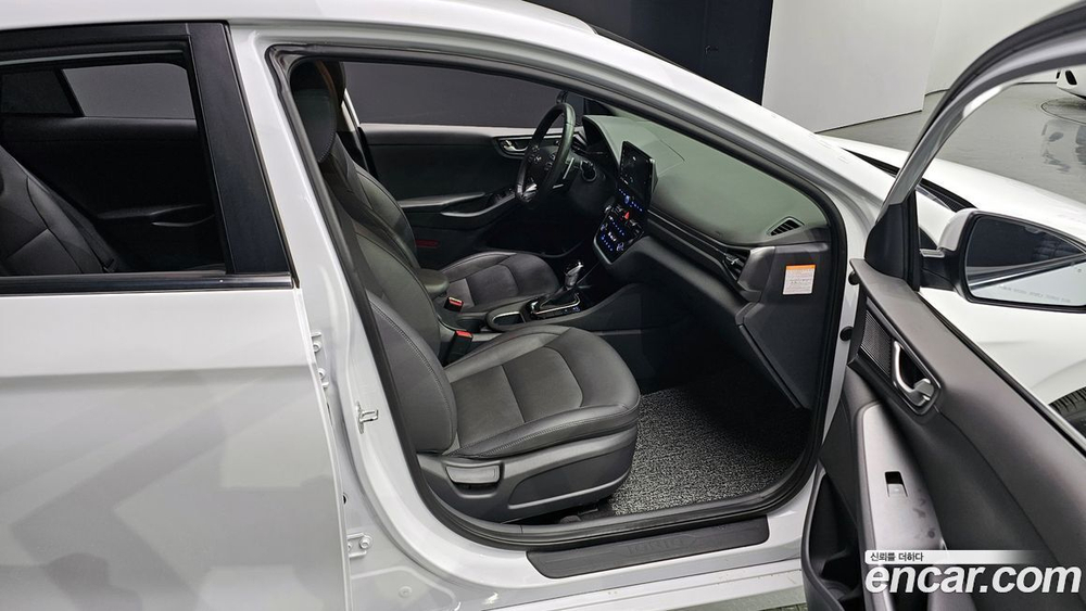 Hyundai The New Ionic Hybrid 1.6 HEV (01.2020)