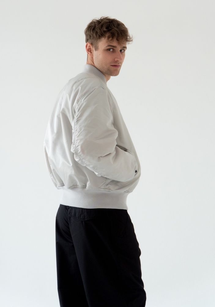 Куртка бомбер Alpha Industries MA-1 Light Grey Куртка бомбер Alpha Industries MA-1 Light Grey