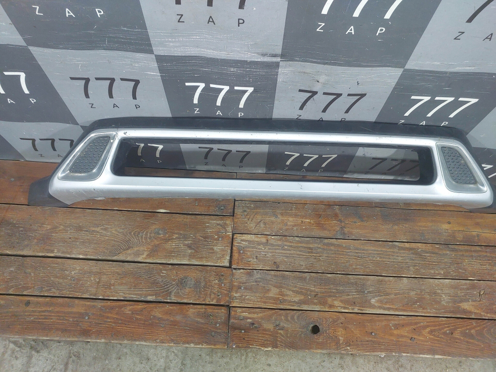 Накладка переднего бампера Mitsubishi Outlander 3 18-нв Б/У Оригинал 6405A269