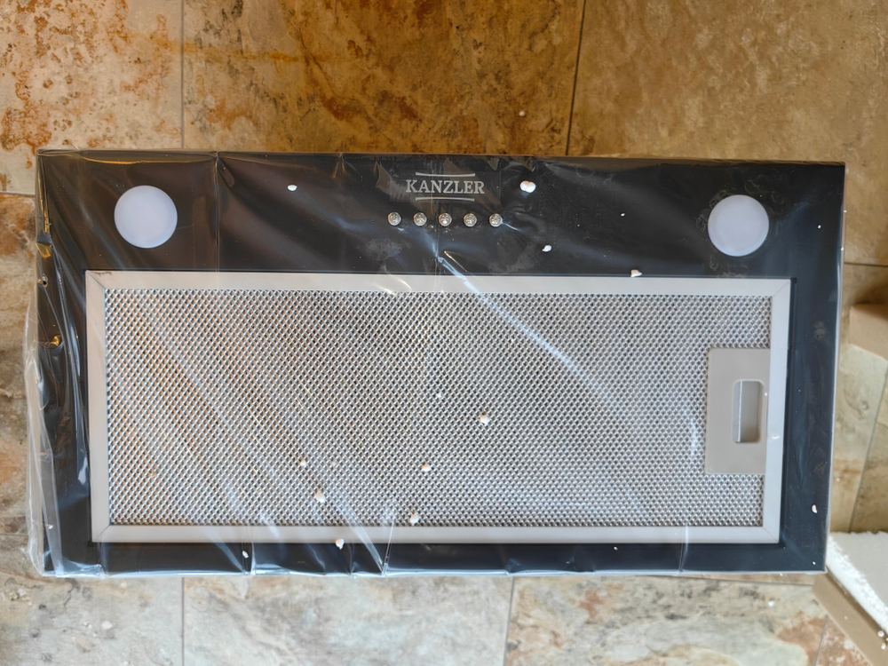 вытяжка D 548 S