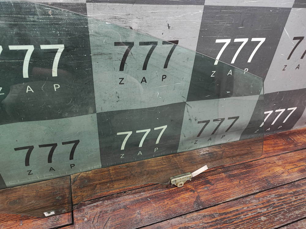 Стекло двери передней правой Kia Ceed 2 (JD) 12-18 Б/У Оригинал 82420A2010