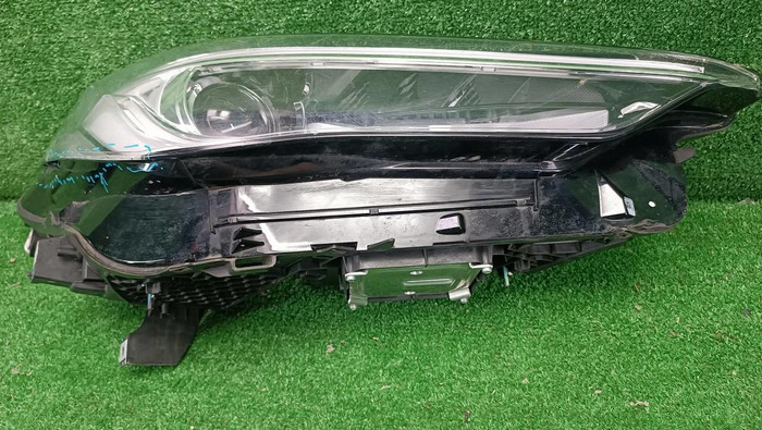 Фара правая Infiniti QX50 2 (2017-2025) LED
