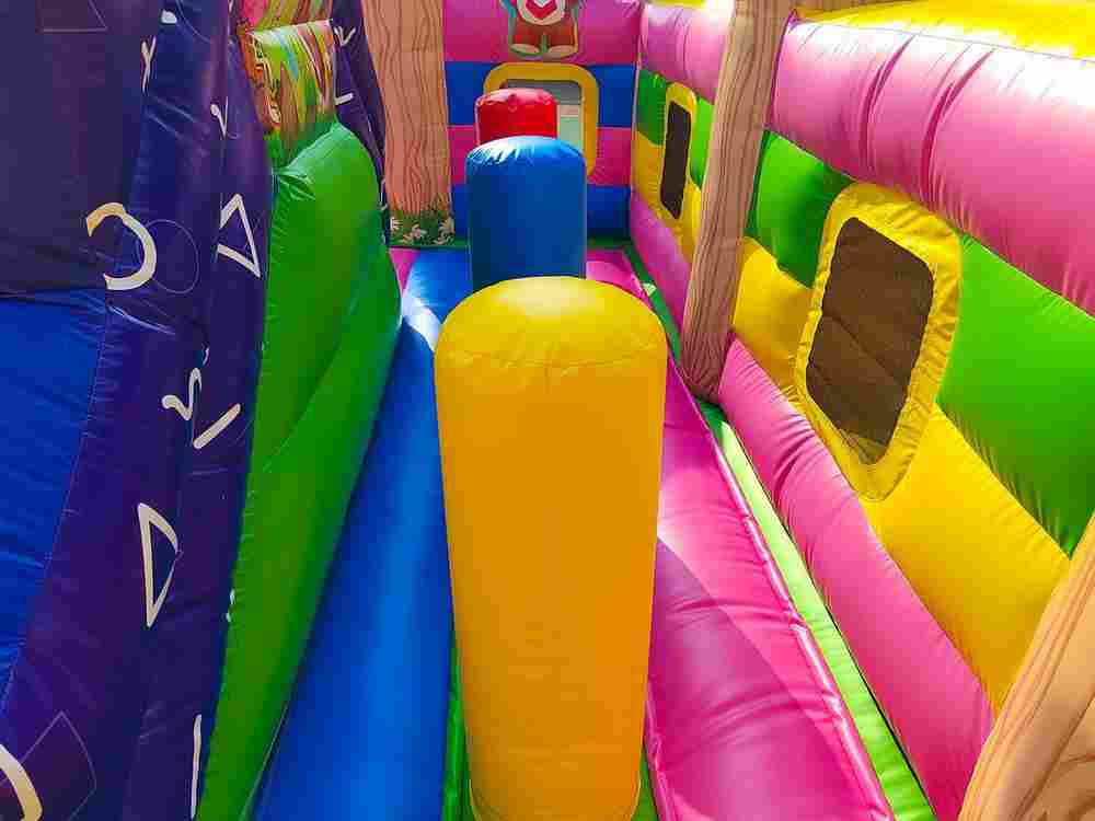 Коммерческий батут "Мишки и дети" 10*5*5 м