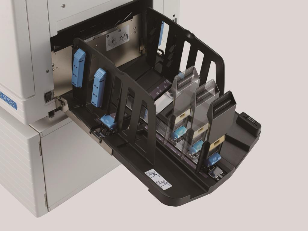 Широкий лоток приема бумаг RISO Wide stacking tray