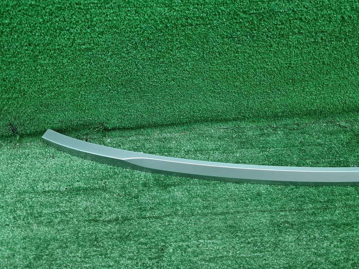 Молдинг двери багажника RR Vogue 5 L460 (21-нв)