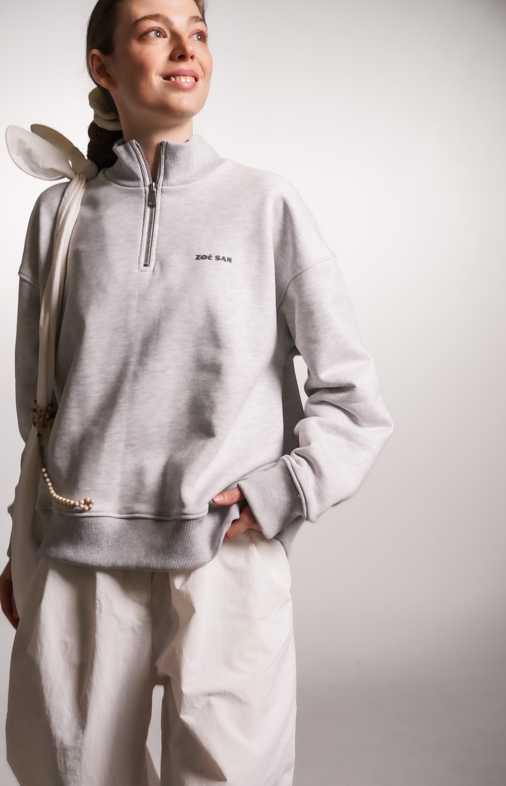 Олимпийка Zoe из светло-серого футера меланж, без начеса