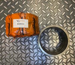 Втулка 4439033