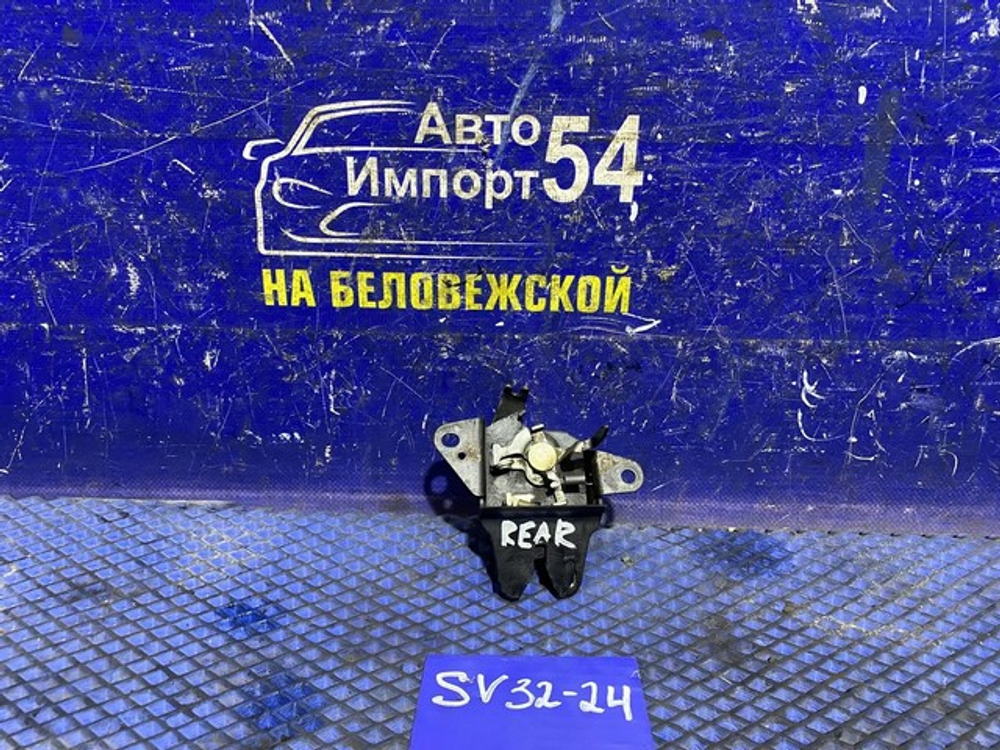 Замок багажника TOYOTA CAMRY 1993