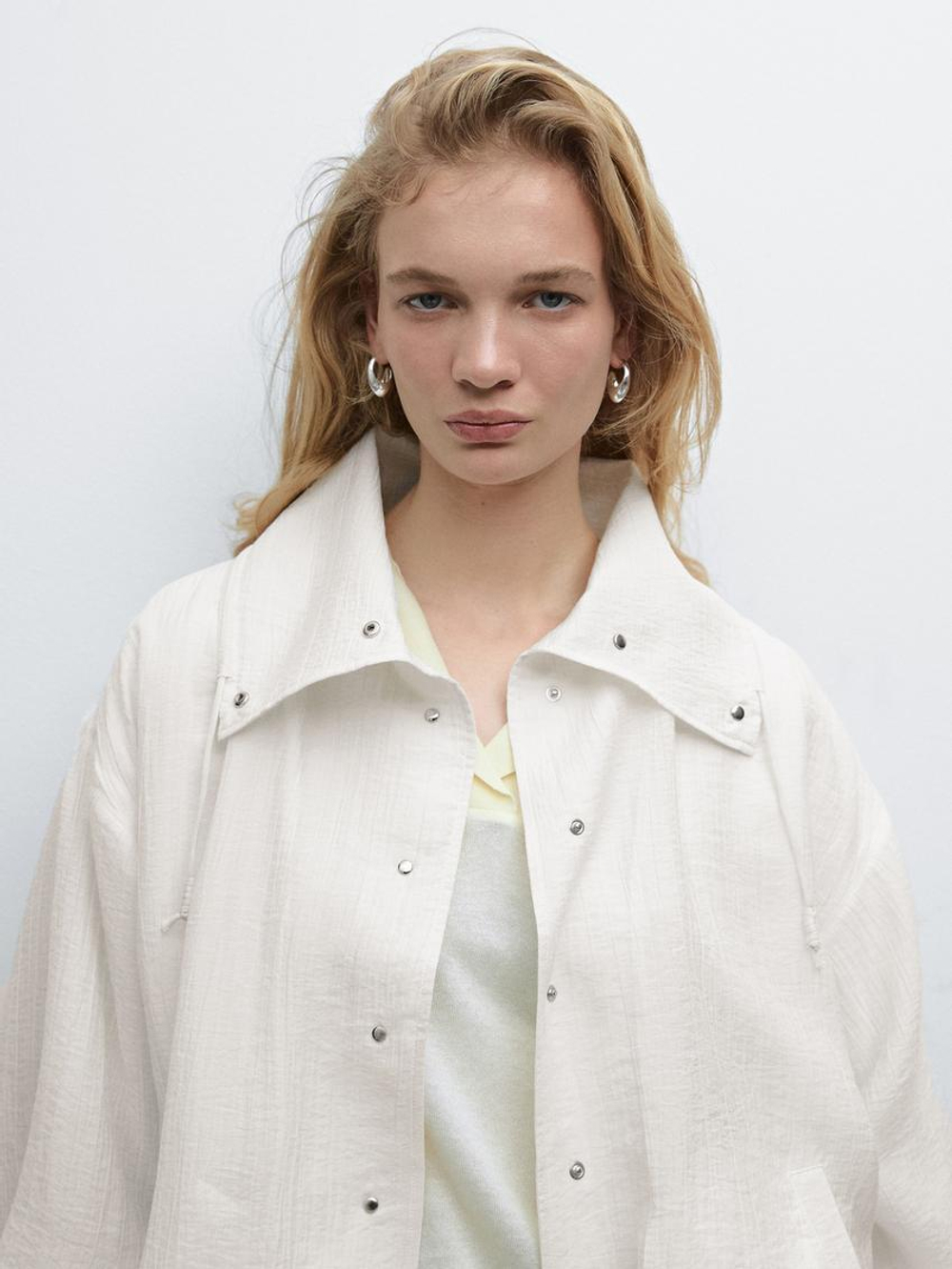 Massimo Dutti Куртка-бомбер из струящейся ткани с объемной деталью, натуральный, кремовый