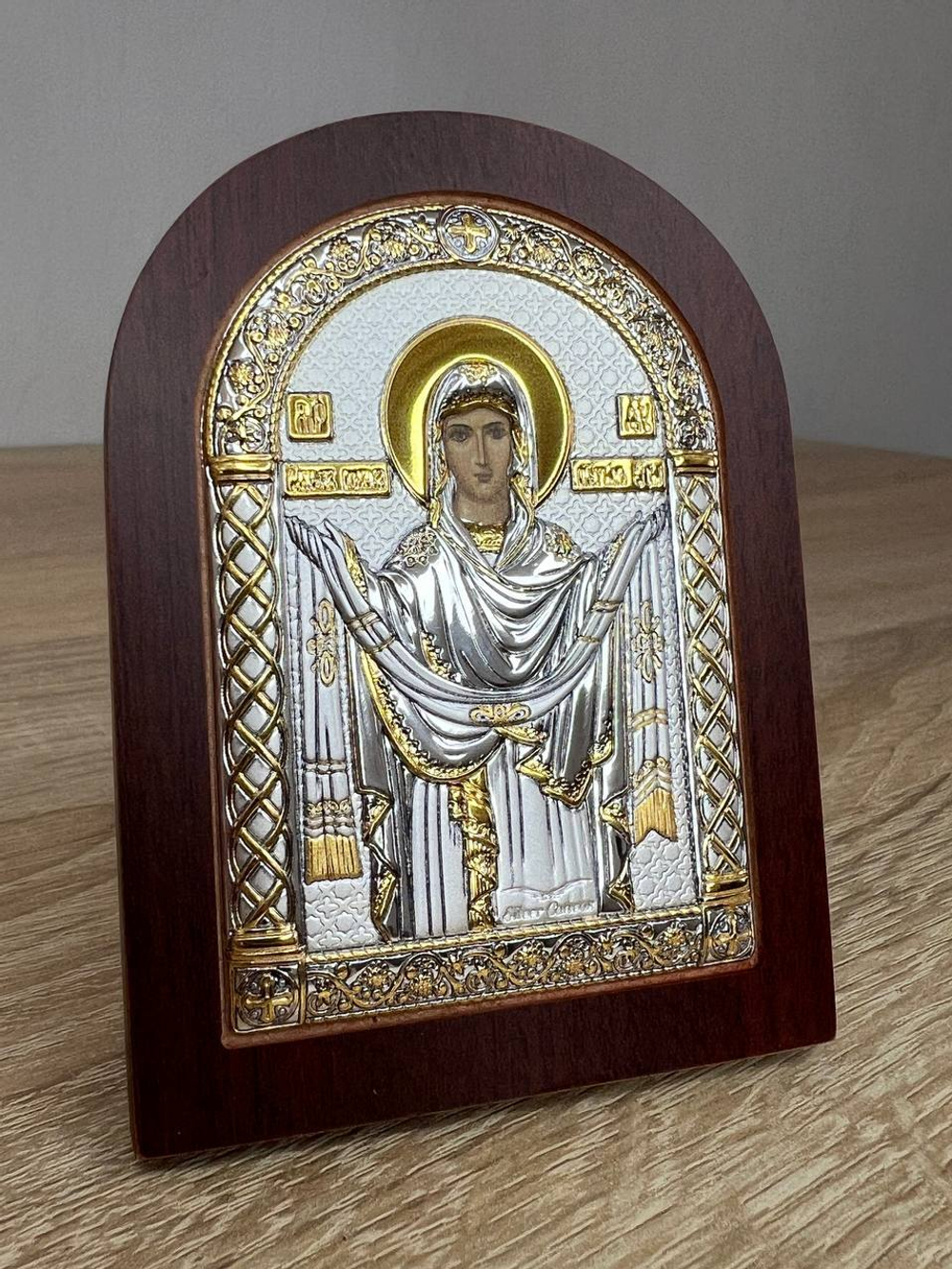 Покрова БМ, икона арочная, красное дерево 57х75
