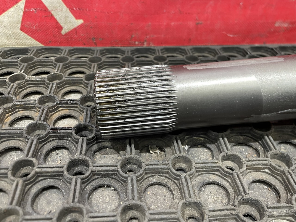 Полуось без блокировки 2016г