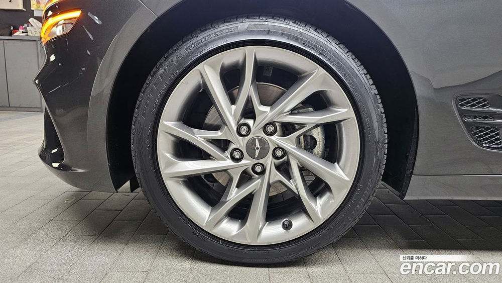 Genesis The New G70 Shooting Brake Бензин 2.0T 4WD (03.2023)