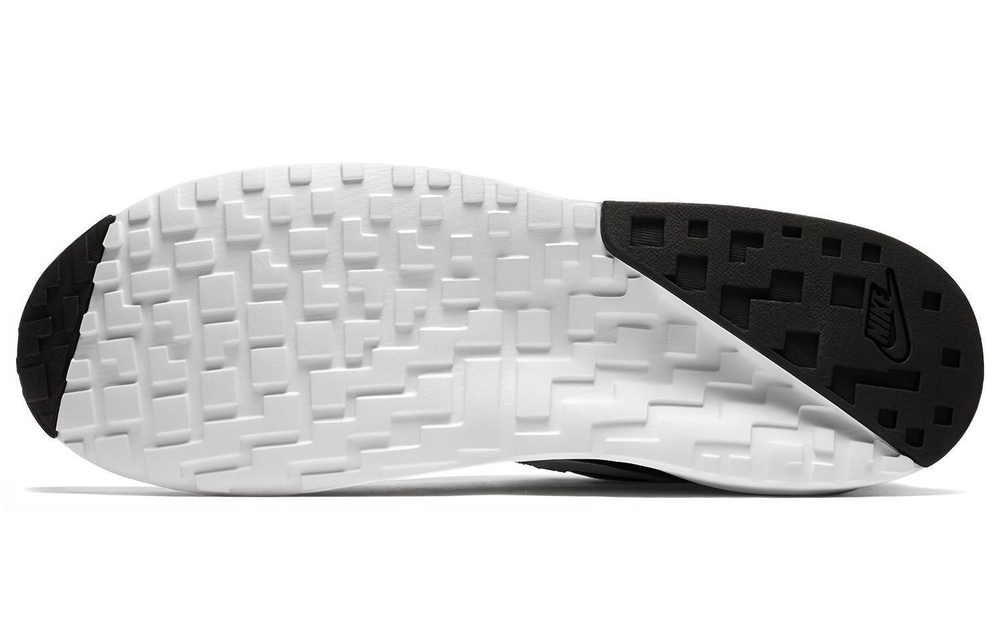 Кроссовки Nike Pantheos