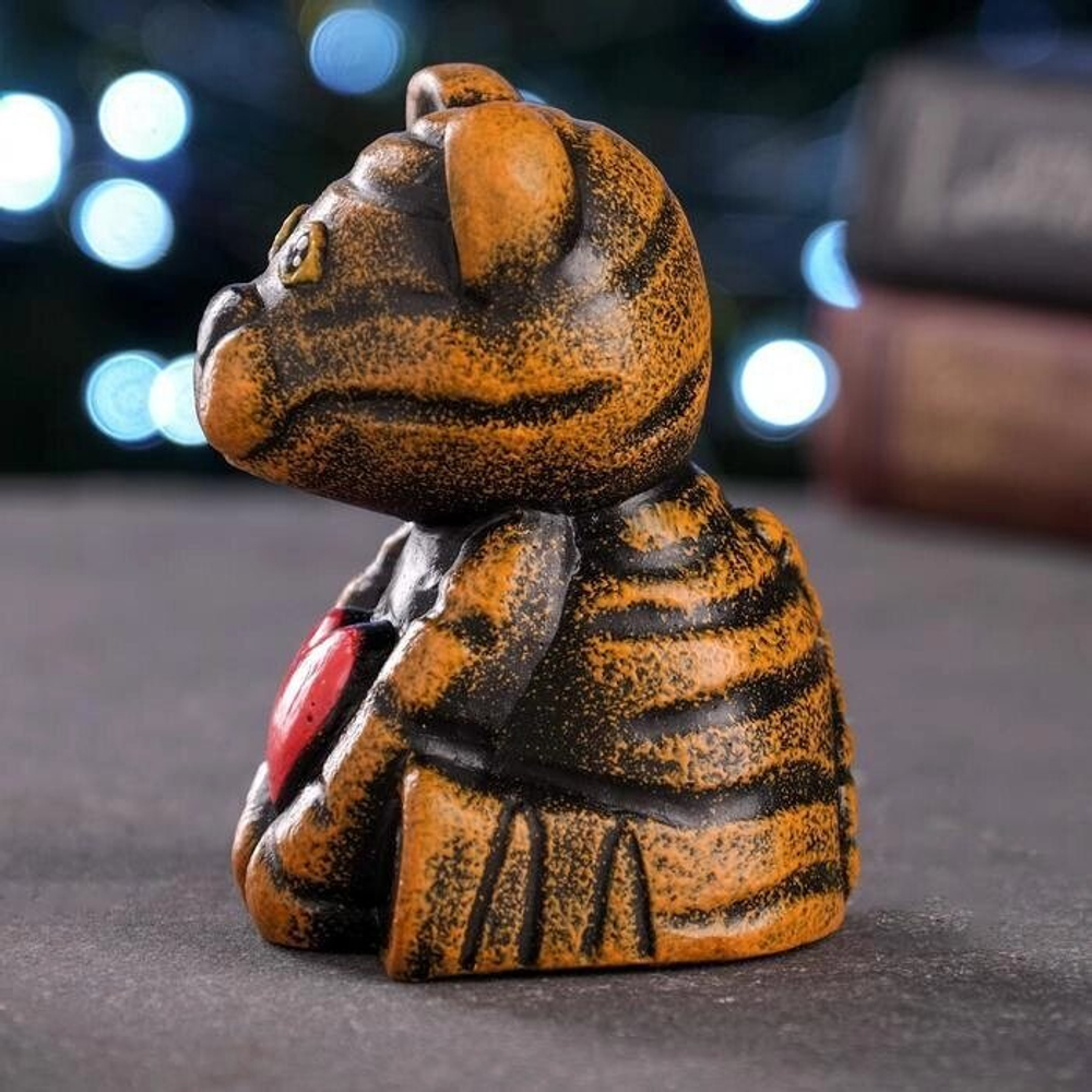 Фигура "Тигренок с сердцем" рыжая, 7,5х7,5х10,5 см