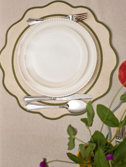 Салфетка под приборы anemone из коллекции trendy ruffles, D40 см, оливковый