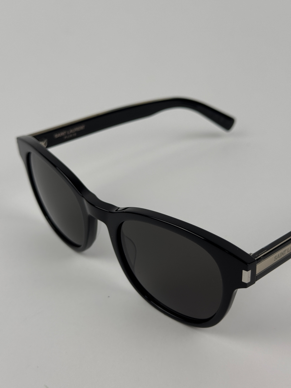 Очки Saint Laurent