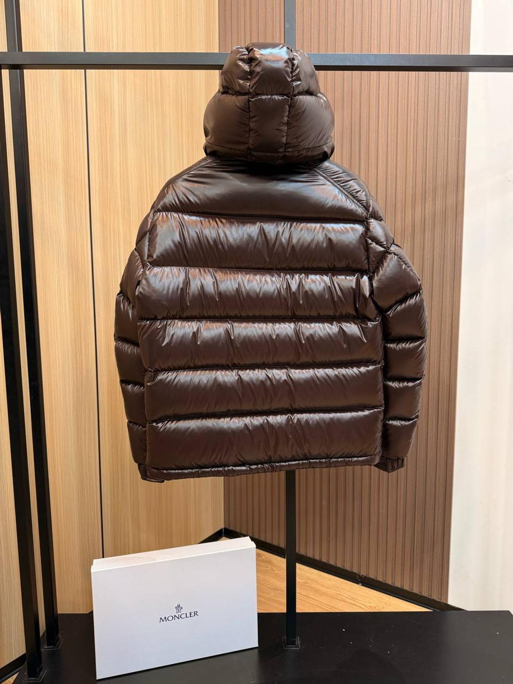 Пуховик Moncler