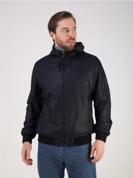 Кожаная куртка демисезонная замшевая с капюшоном