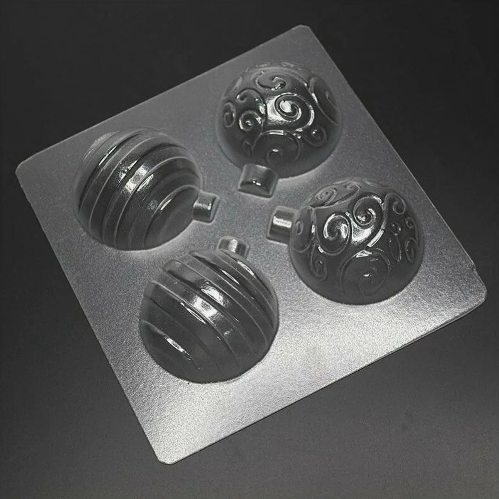 Пластиковая форма для шоколада новогодняя "Ёлочные шары" D3см