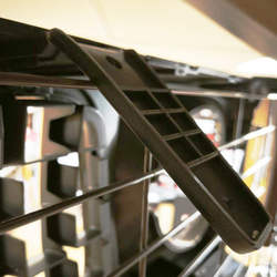 DIS Решётка радиатора Defender GT черная Tank 300