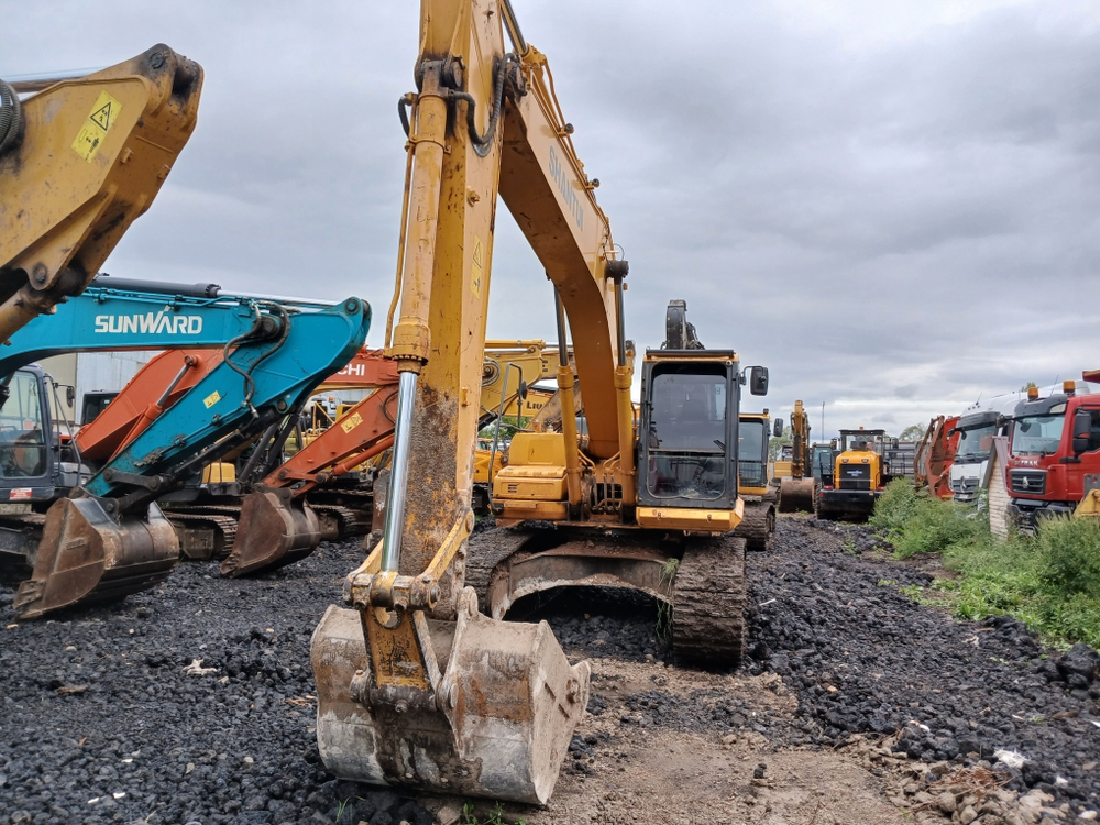 SHANTUI SE215* Экскаватор_не актуально SE215W (Дизельный, 6,2 л, 167 л.с., АТ)