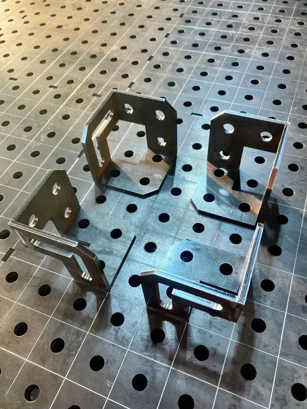 Угол 3D 100х100х100 (4шт) - оснастка для сборочных, монтажных, сварочных столов d16