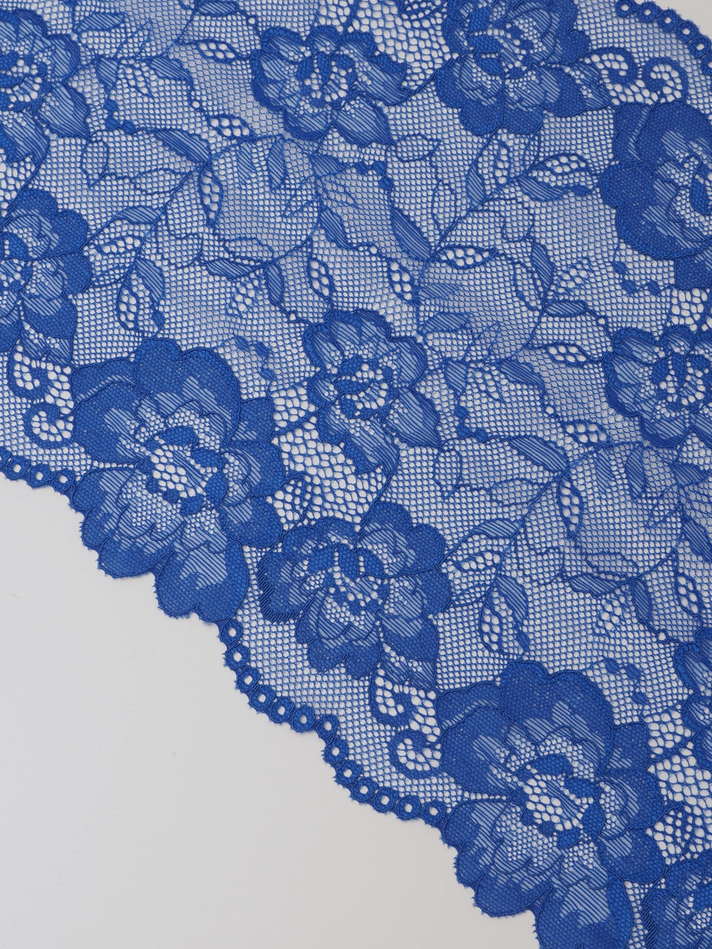 Эластичное кружево васильковое (ярче резинок ультрамарин) ширина 20 см