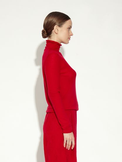 Женский свитер красного цвета из 100% шерсти - фото 4