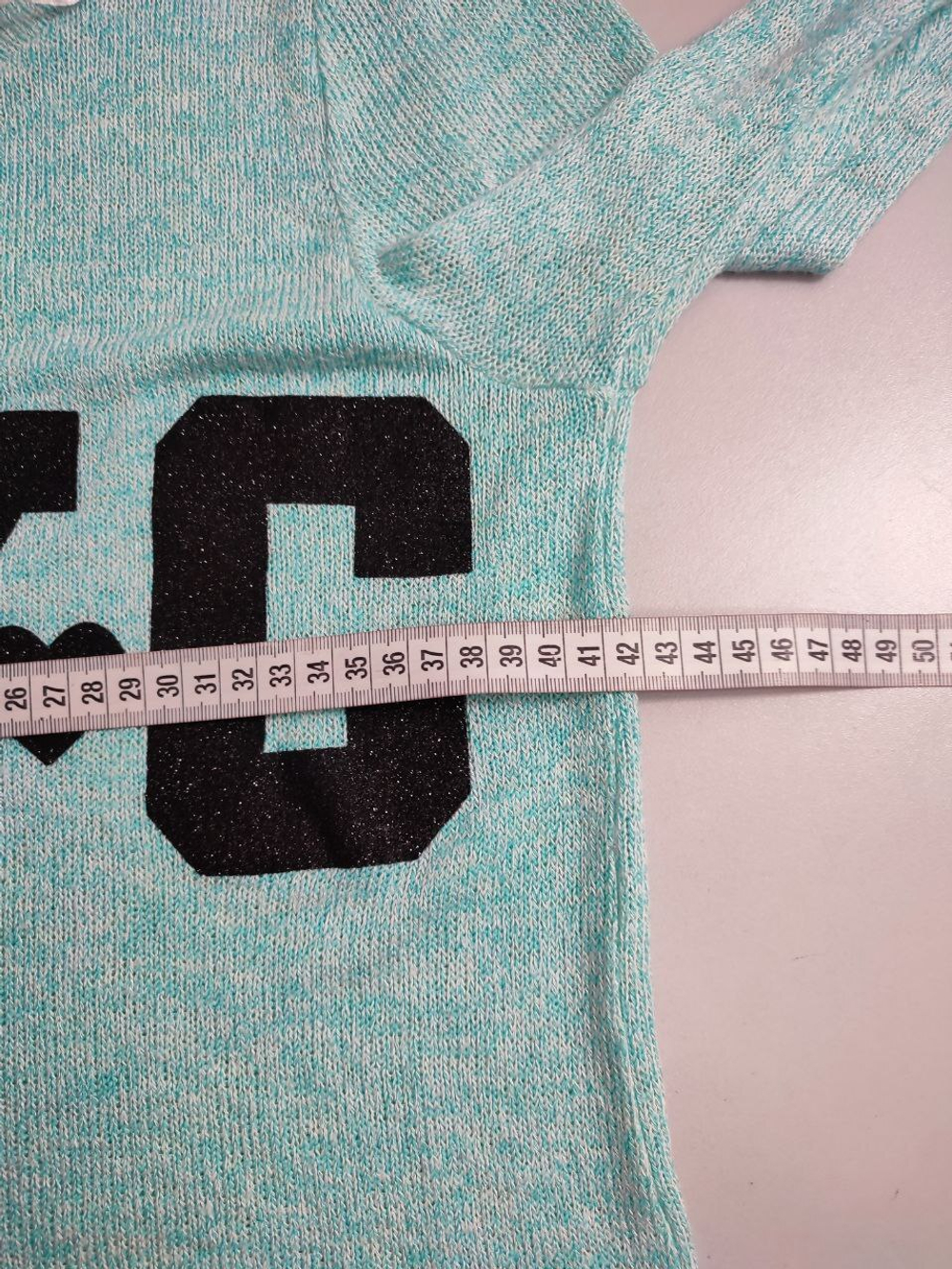 Джемпер H&M с надписью на 14 лет