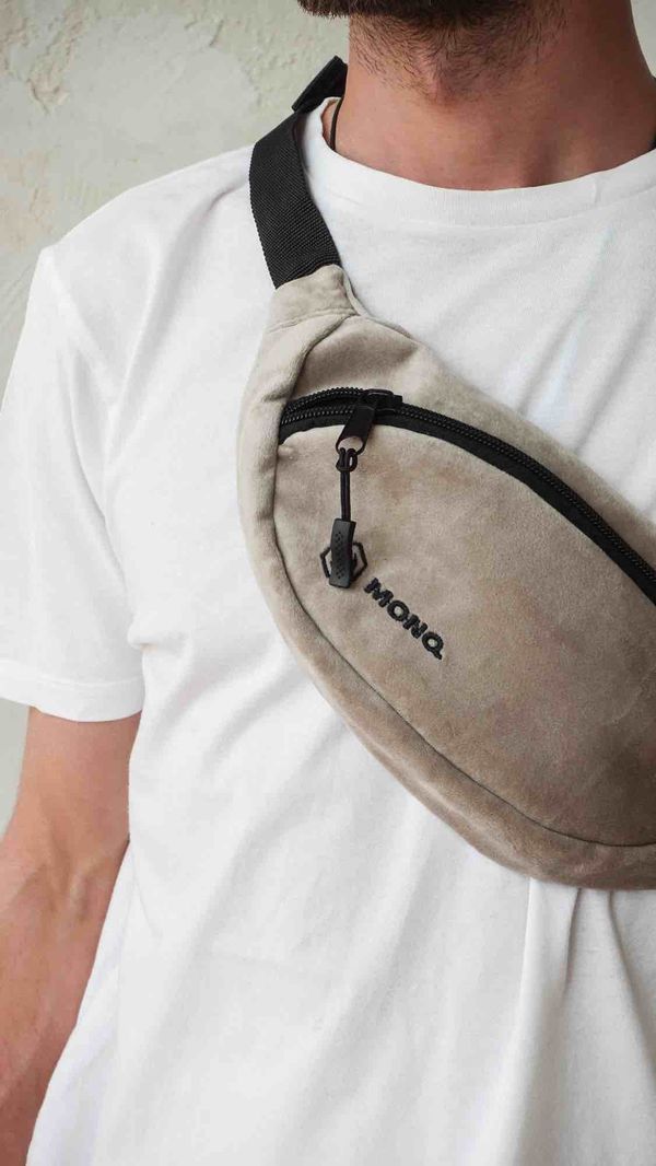 Сумка поясная MONQ Small Buddha Soft Touch бежевая - фото 4