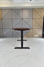 Регулируемый компьютерный стол Bazalt с регулировкой по высоте — столешница МДФ Красное дерево