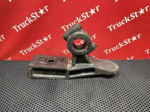 Кронштейн стабилизатора переднего правый