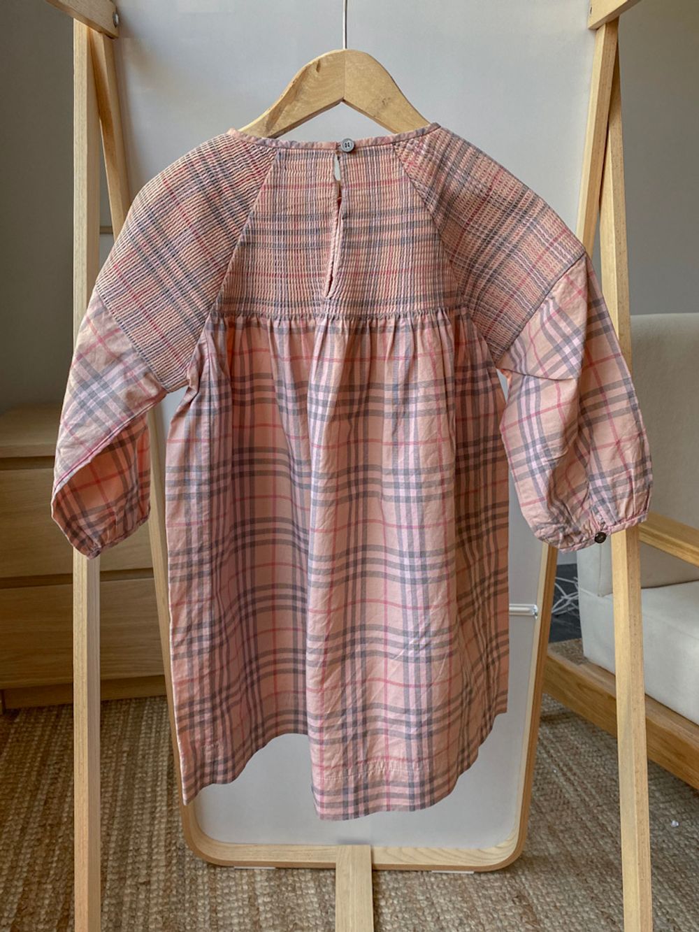 Платье Burberry, 104