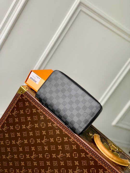 Louis Vuitton Zippy XL Wallet