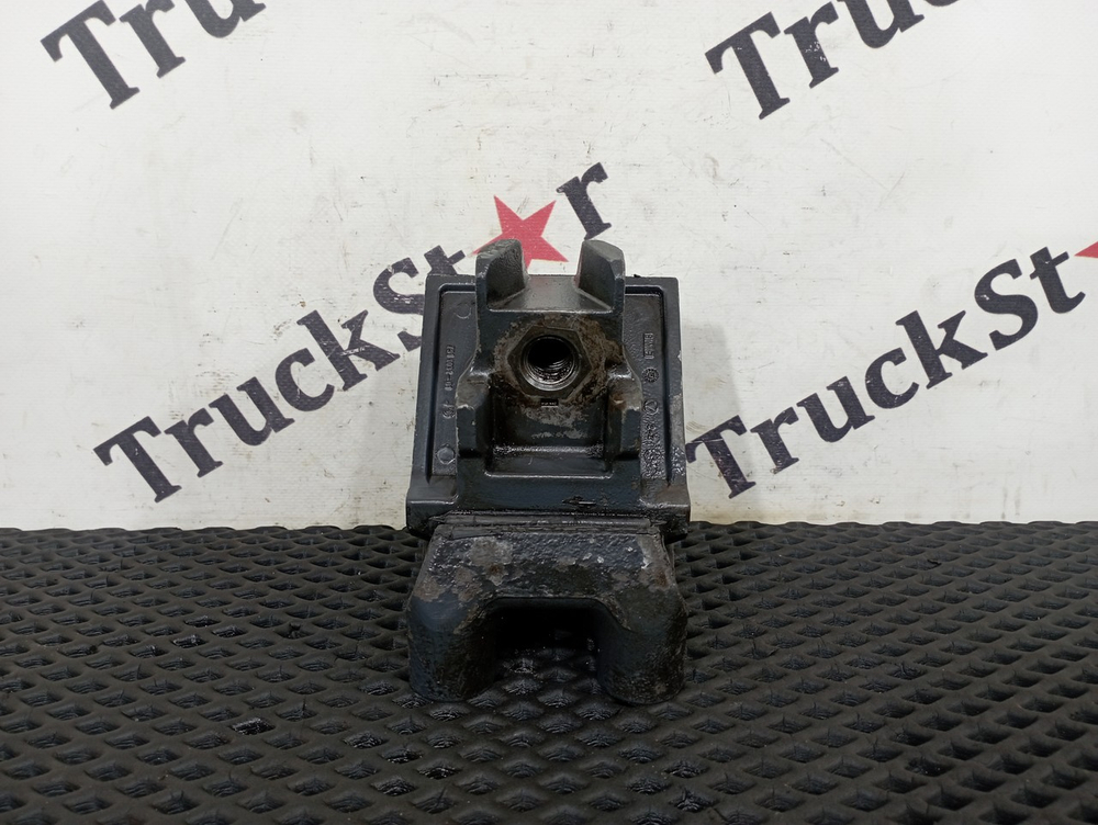 Подушка двигателя передняя 2018г