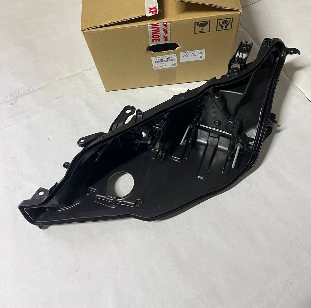Корпус фары LH (лампа+LED) 81102-33051 8110233051