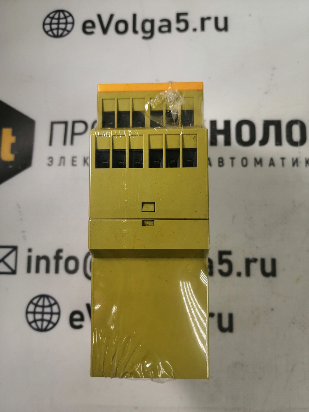 PILZ PNOZ X4 24VDC 3n/o 1n/c 774730 новое