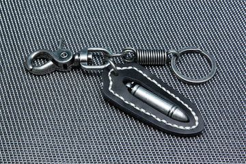 Брелок Пуля в кожаном обрамлении