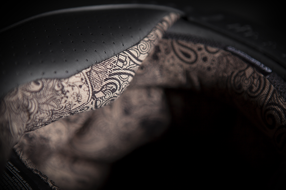 Мотошлем - ICON VARIANT HARD LUCK (черный)