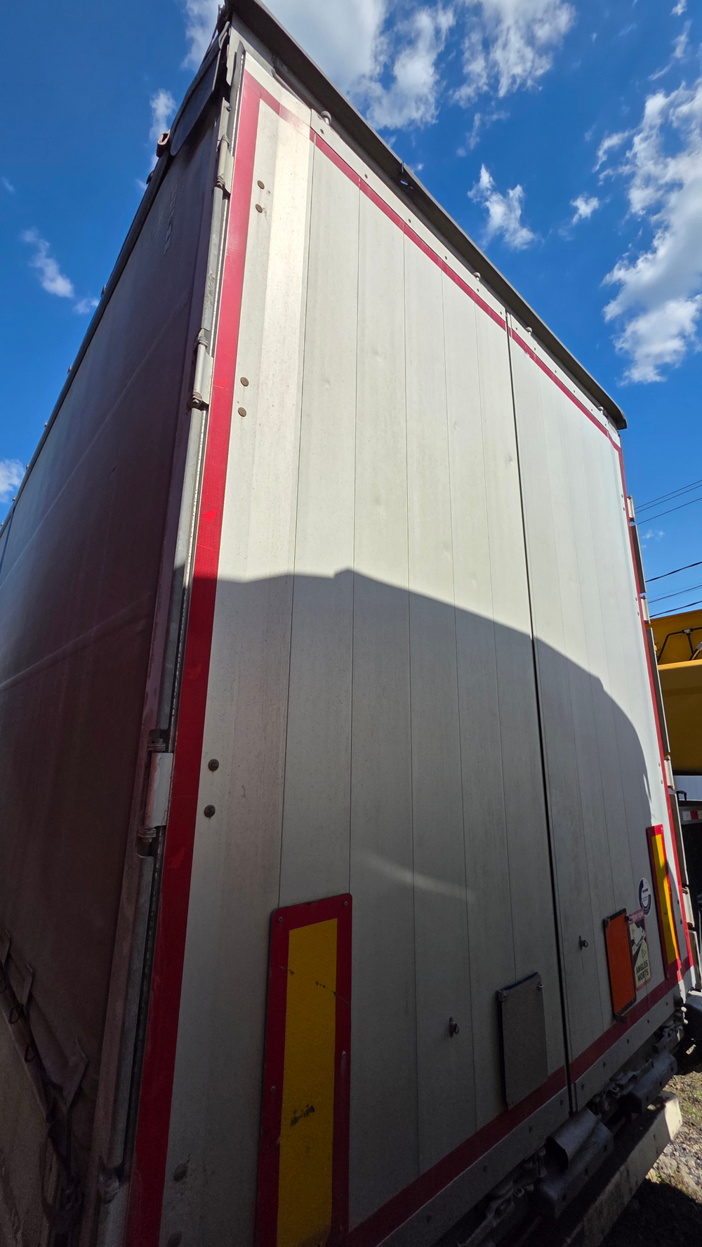Schmitz Cargobull SCS Полуприцеп шторный SCS 24/L-13.62 EB (SCB S3T)