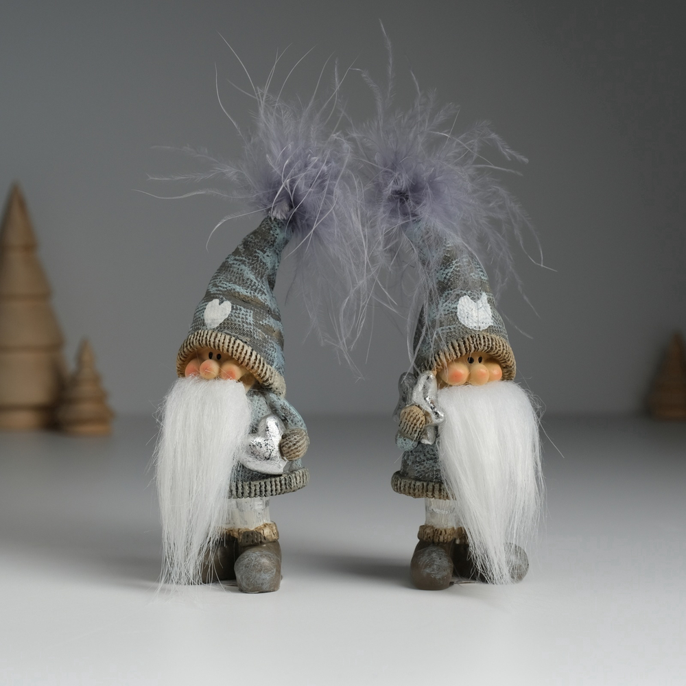 Фигурка полистоун Дед Мороз в колпаке с сердечком, со звёздочкой МИКС