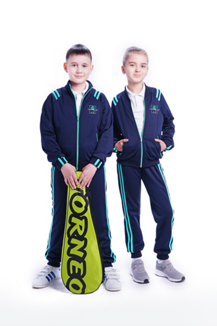 Костюм спортивный