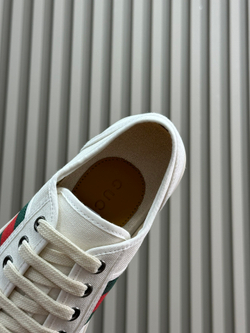 Gucci Sneaker With Web